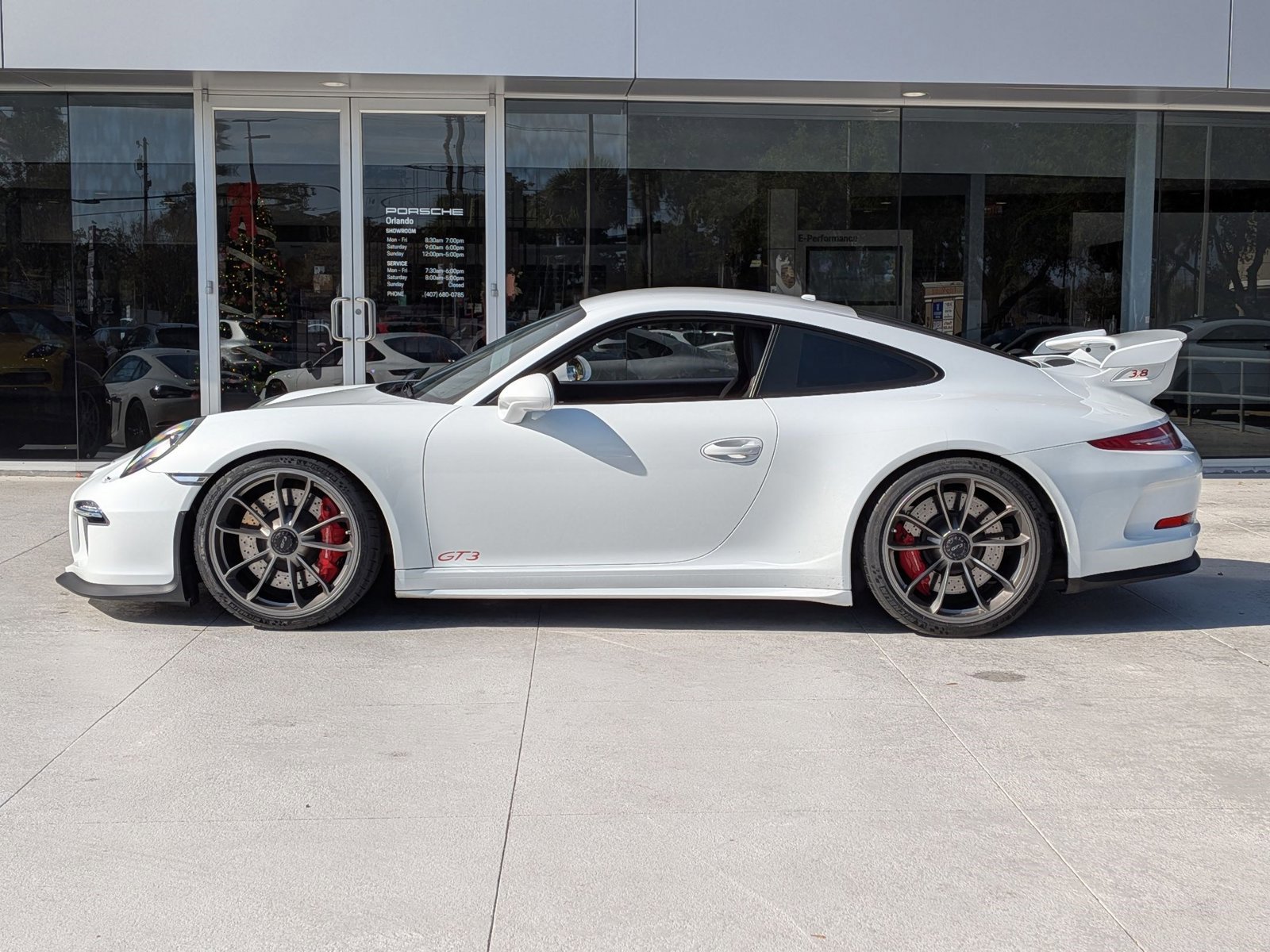 Used 2015 Porsche 911 GT3 image 2