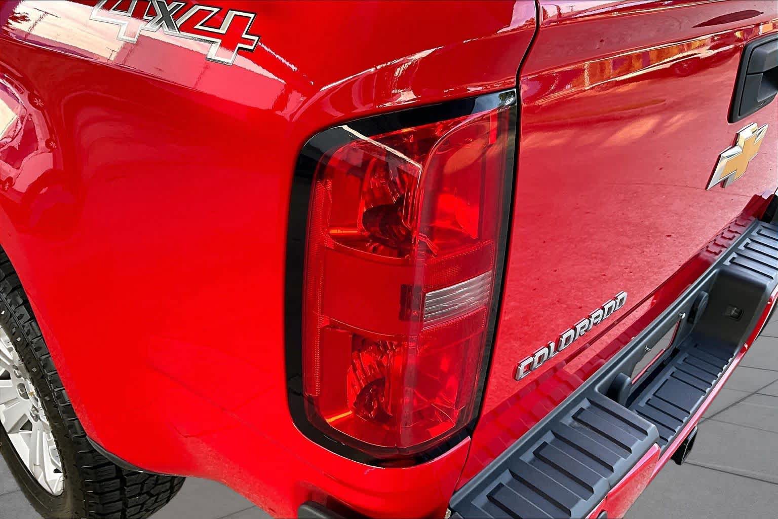 Used 2018 Chevrolet Colorado LT w/ LT Convenience Package AWD/4WD image 29