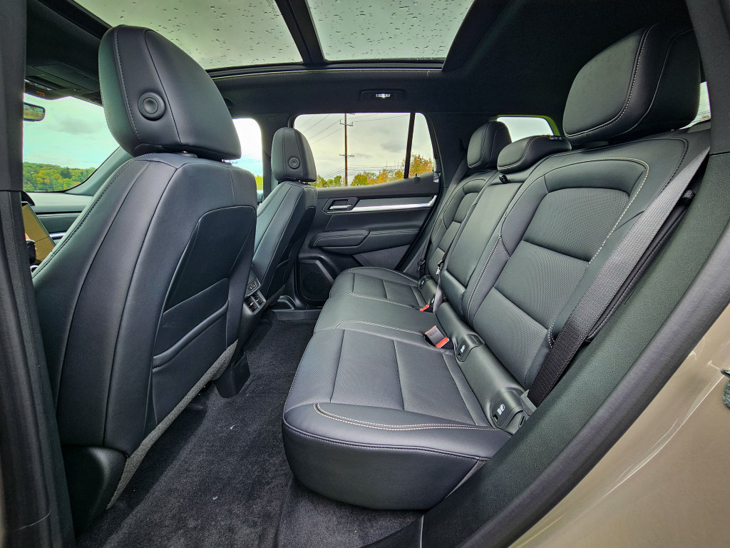New 2027 GMC Terrain Elevation w/ Elevation Premium Package AWD/4WD image 32