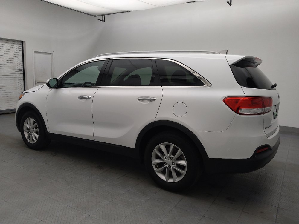 Used 2018 Kia Sorento FWD image 3
