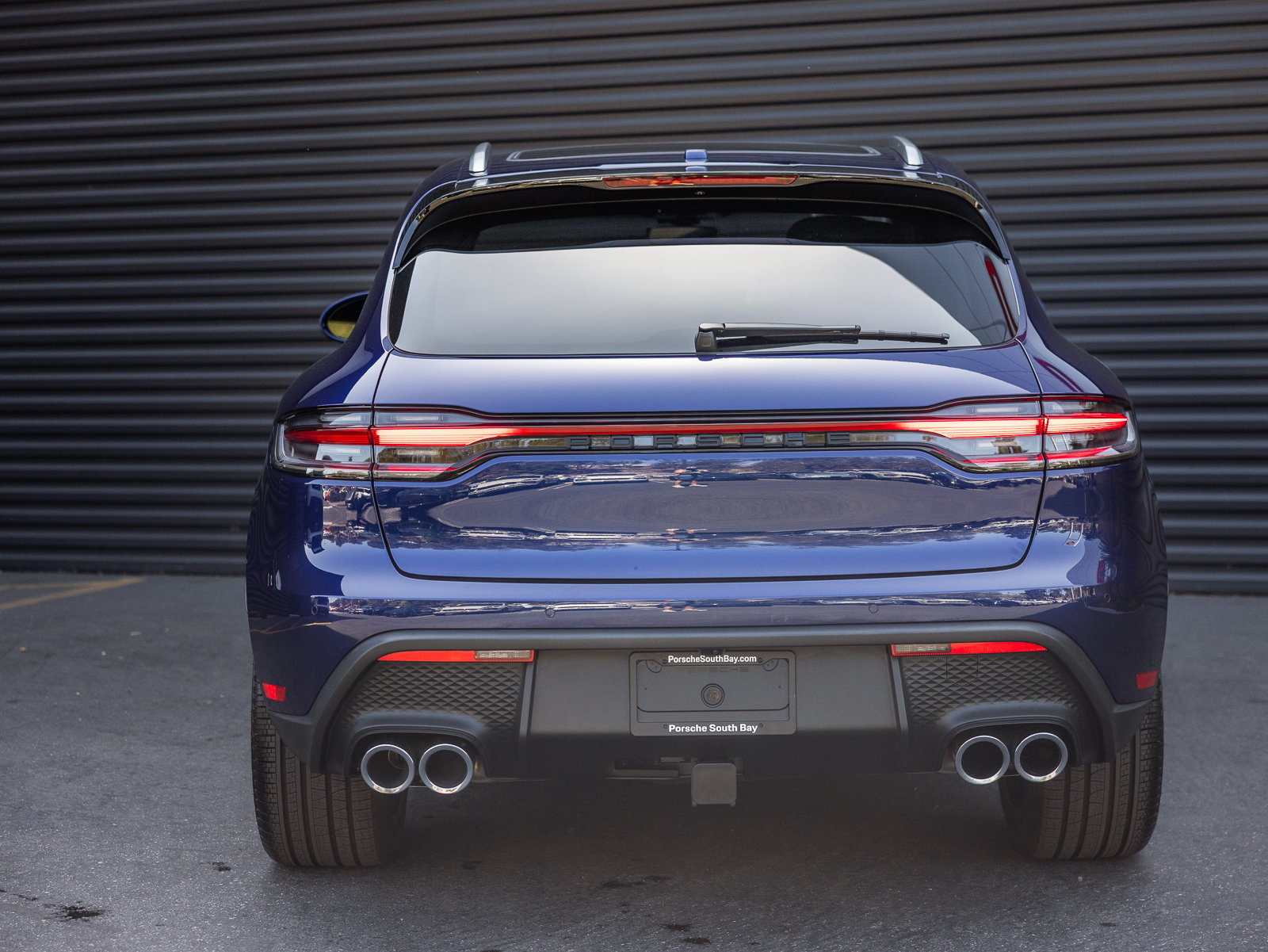 Certified 2026 Porsche Macan AWD/4WD image 8