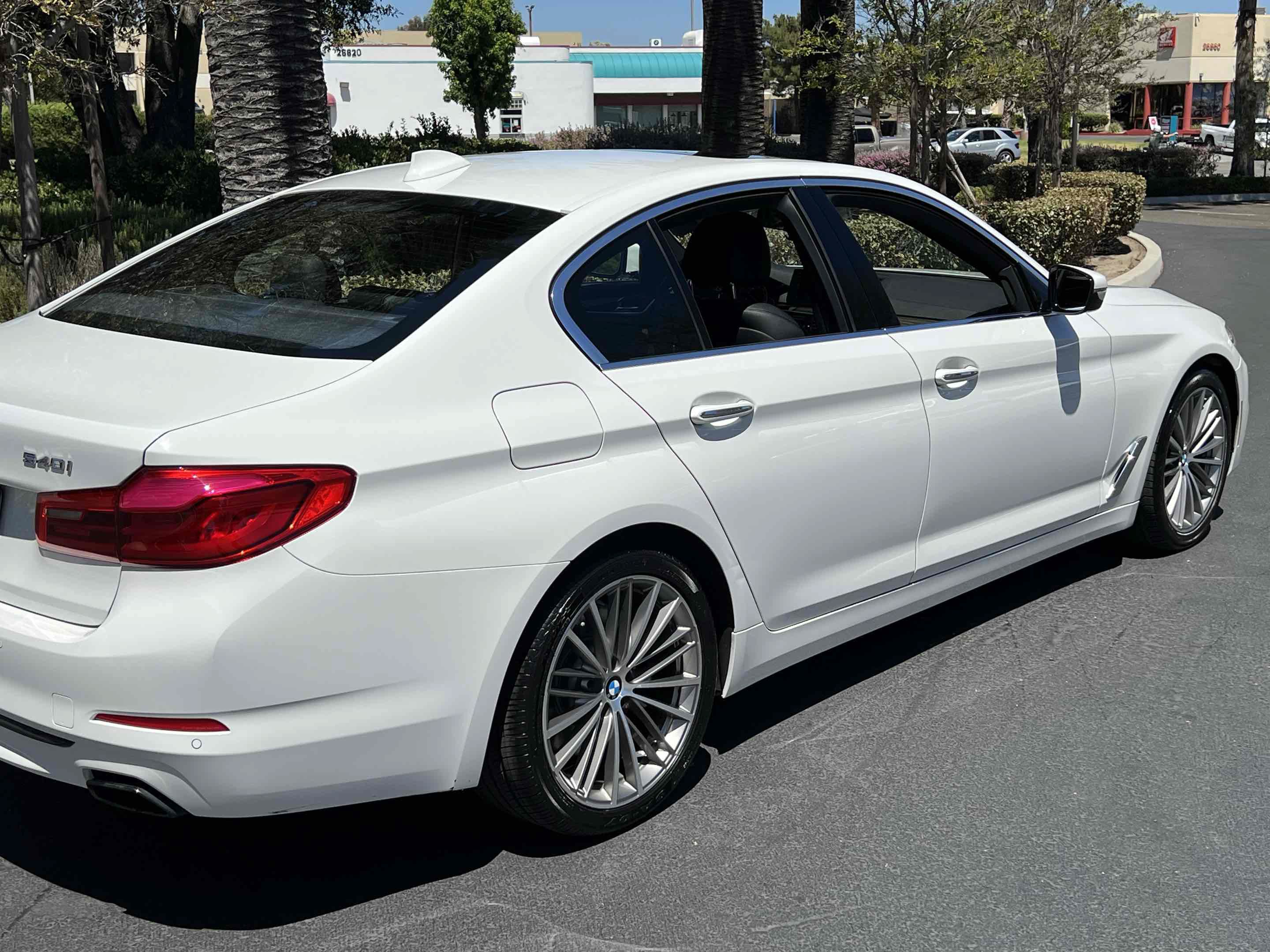 Used 2017 BMW 540i RWD image 44