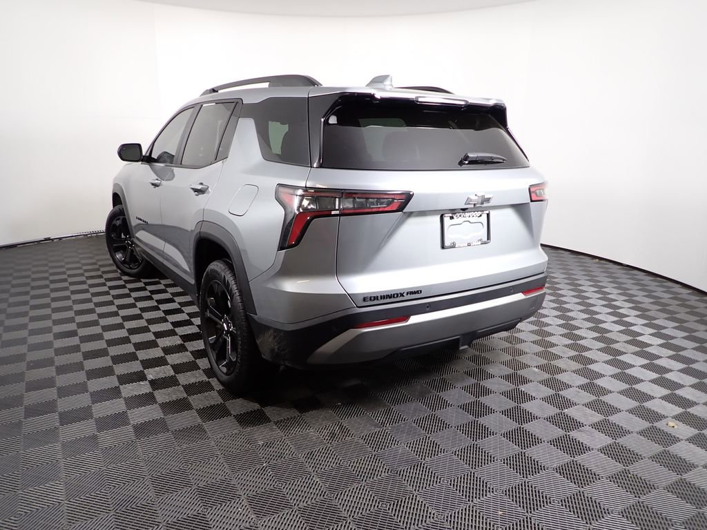 Used 2025 Chevrolet Equinox LT w/ Convenience Package II image 13