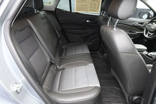 Used 2024 Chevrolet Trax LT w/ Driver Confidence Package FWD image 33