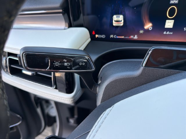 New 2027 Lincoln Aviator AWD image 27