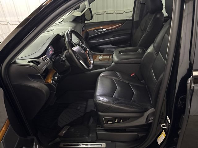 Used 2019 Cadillac Escalade Premium Luxury AWD/4WD image 35