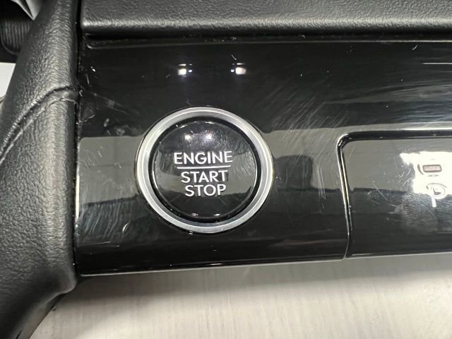 Used 2025 Lincoln Navigator L Reserve image 46