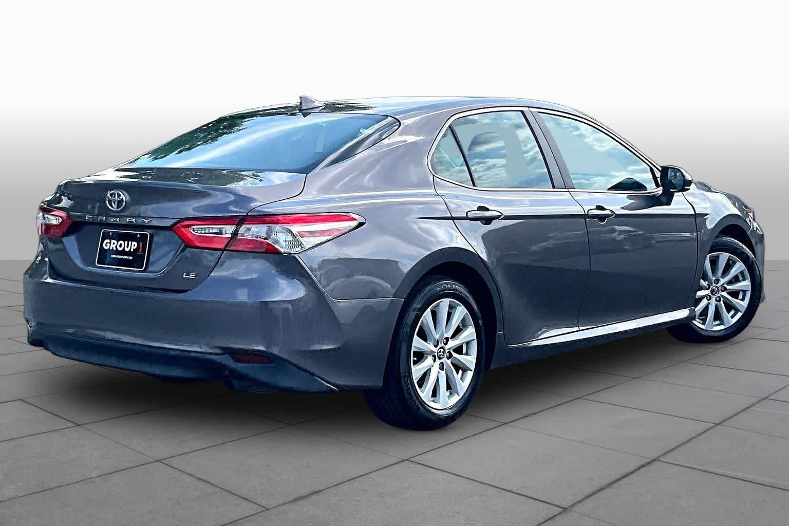 Used 2019 Toyota Camry LE FWD image 13