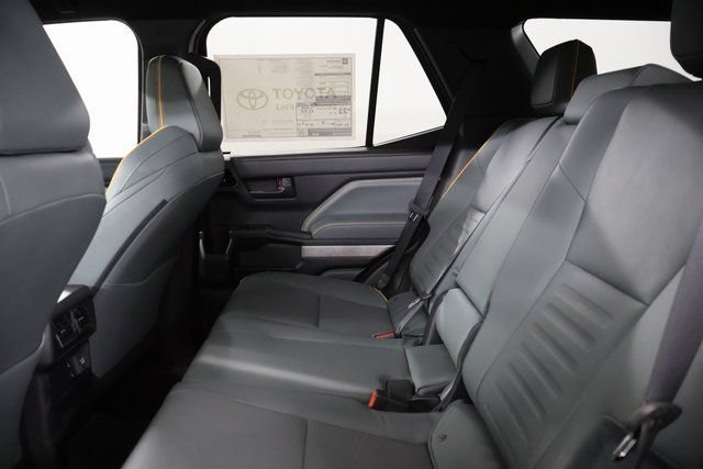 New 2026 Toyota 4Runner Trailhunter AWD/4WD image 33
