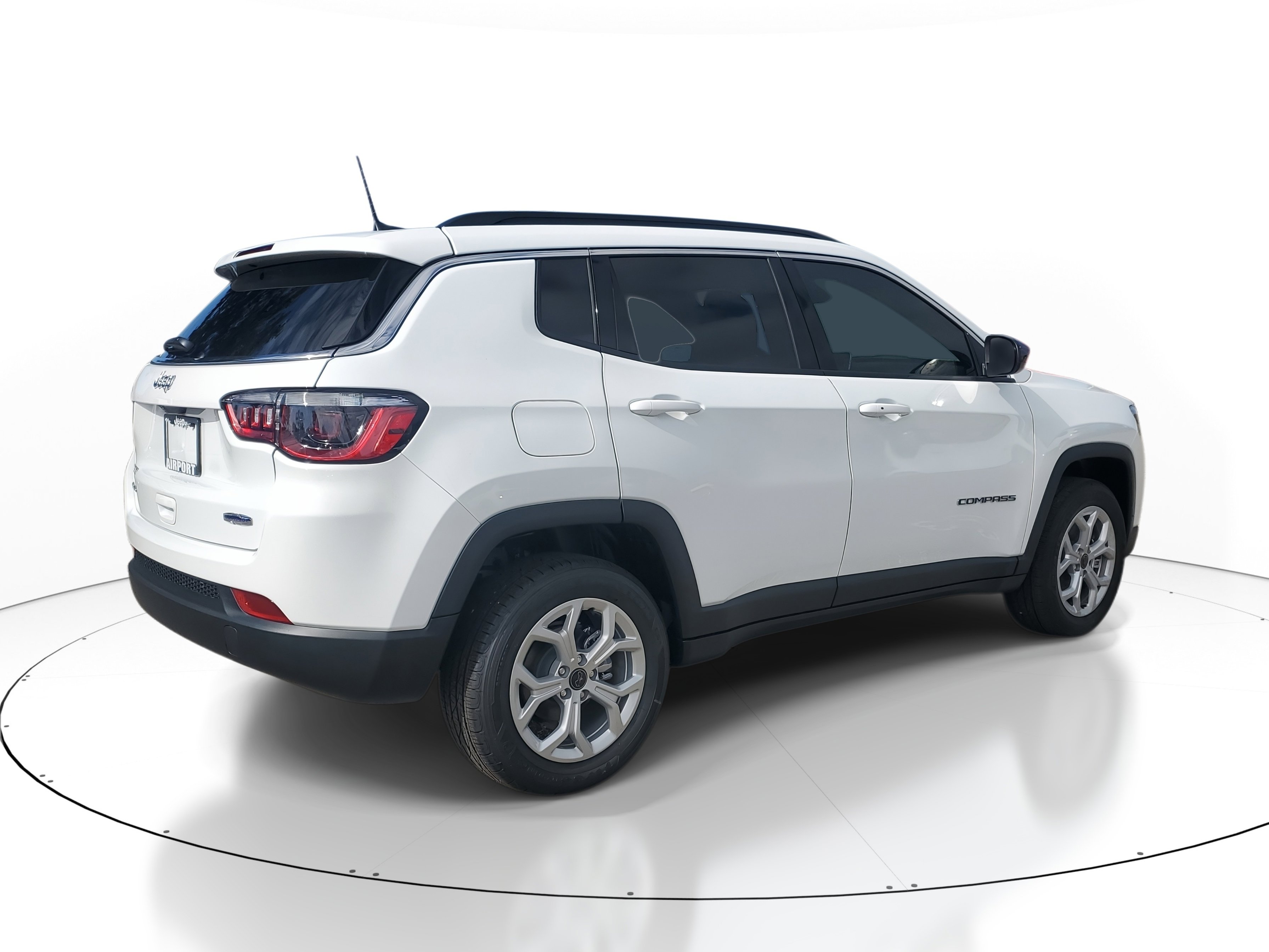 New 2026 Jeep Compass Latitude image 4
