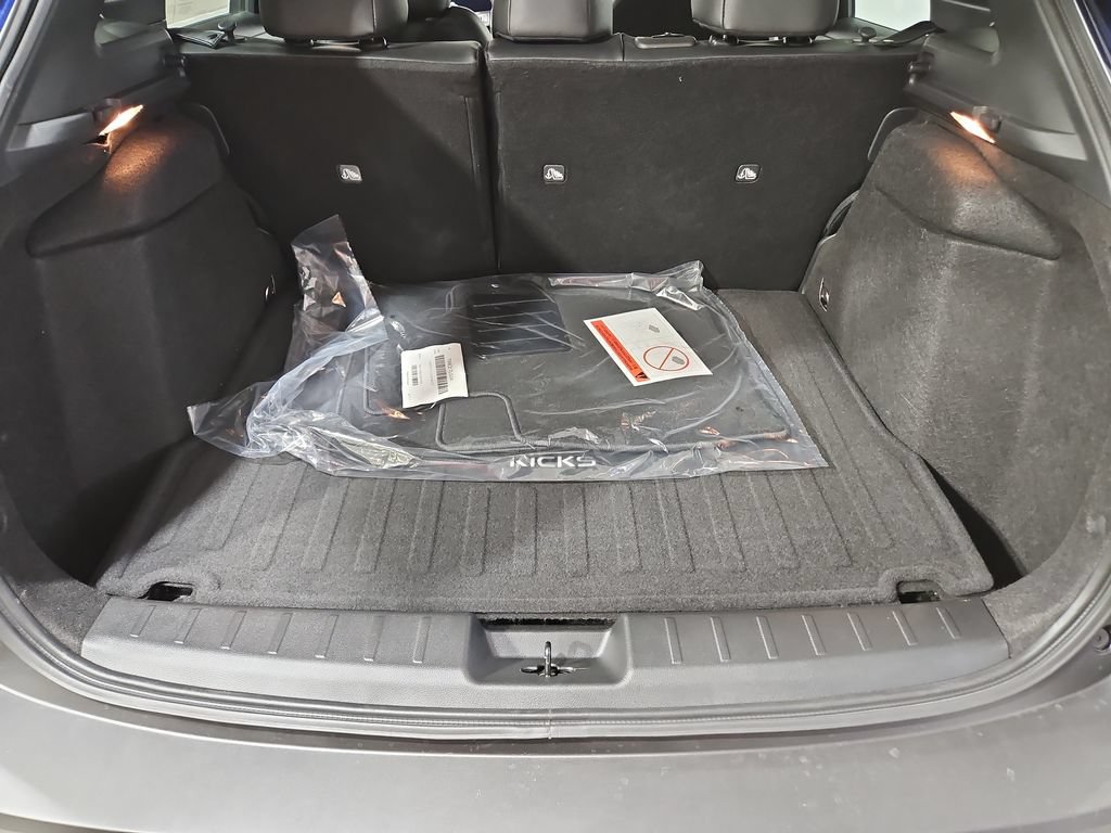 New 2026 Nissan Kicks SR w/ SR Premium Package AWD/4WD image 23