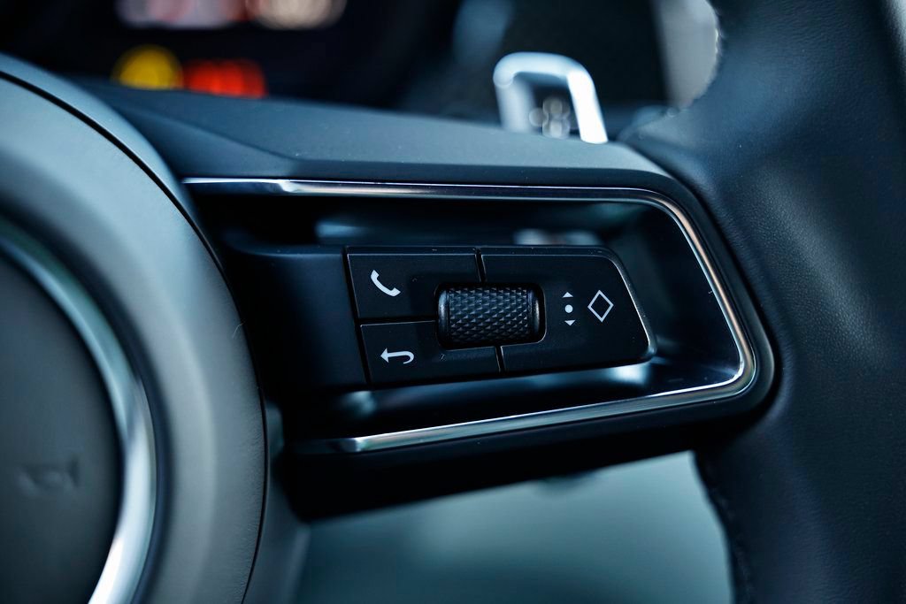 New 2026 Porsche Macan AWD/4WD image 36