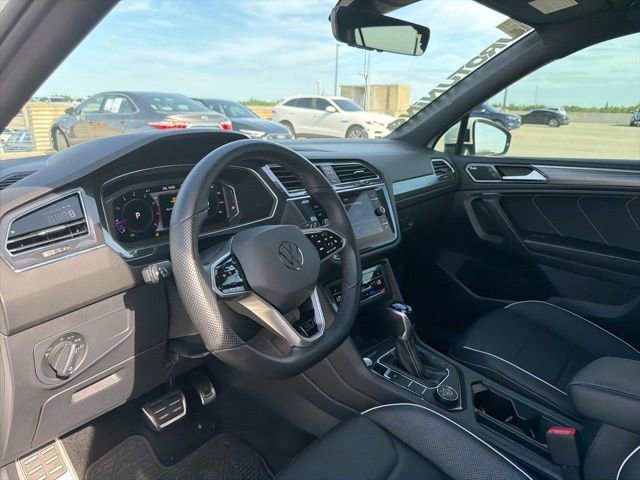 Used 2022 Volkswagen Tiguan SEL R-Line image 13
