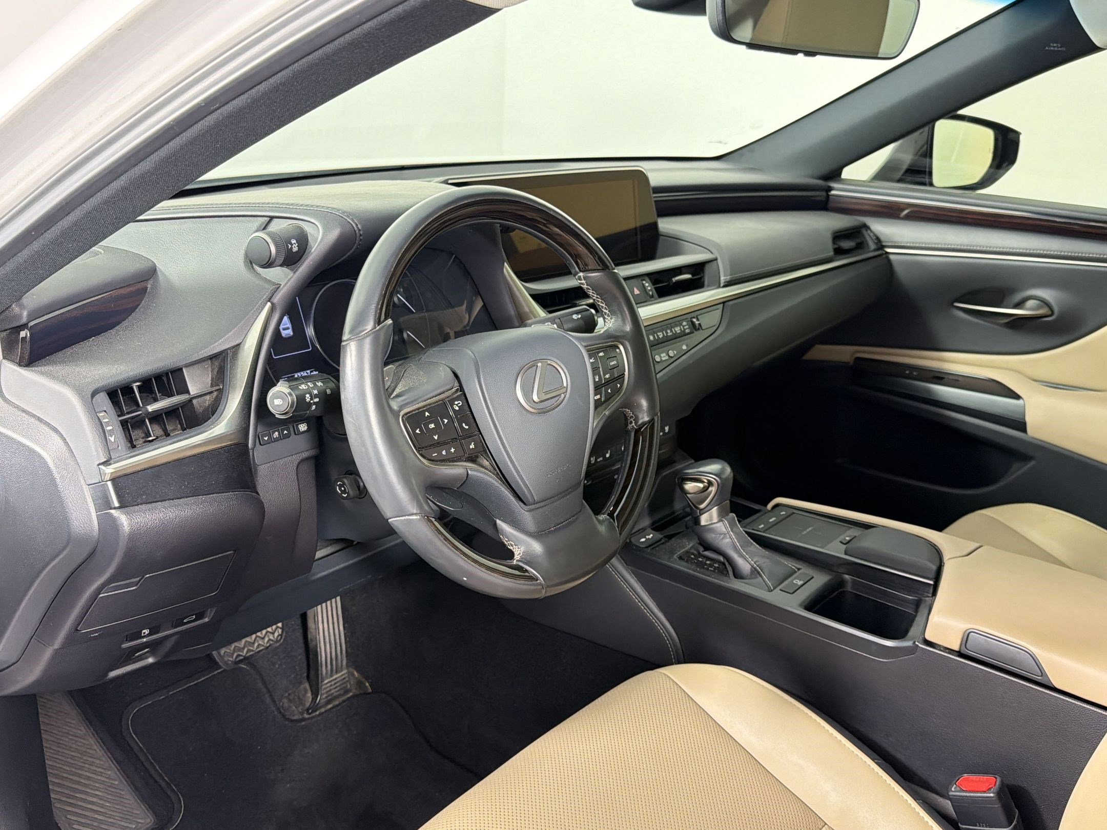 Used 2020 Lexus ES 350 w/ Premium Package FWD image 4