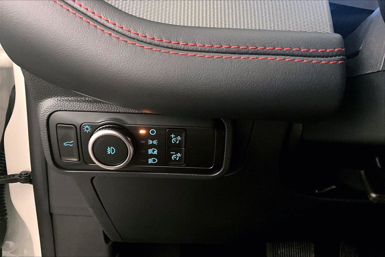 New 2025 Ford Explorer ST-Line w/ Premium Package image 31