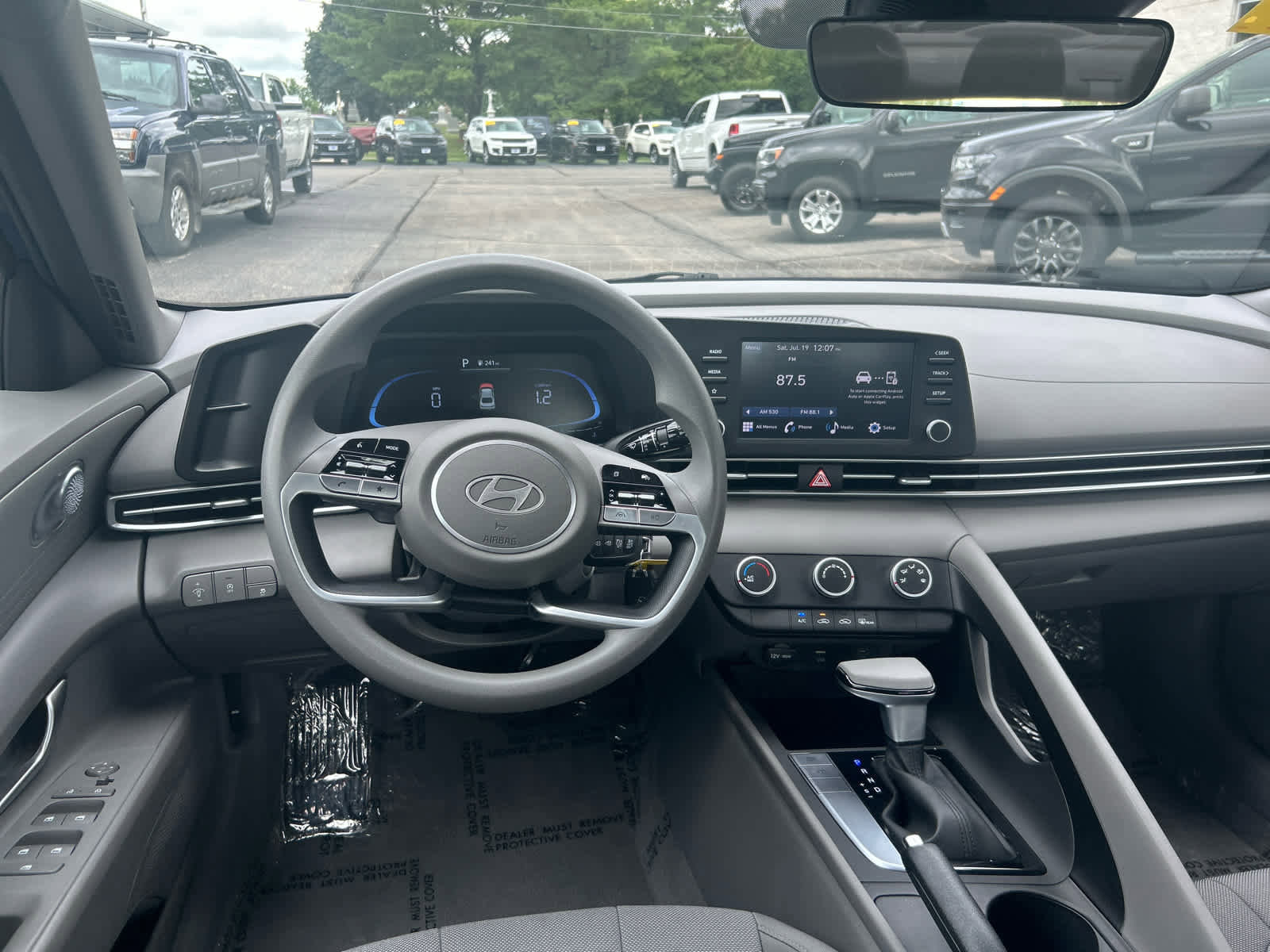 Used 2024 Hyundai Elantra SE image 21