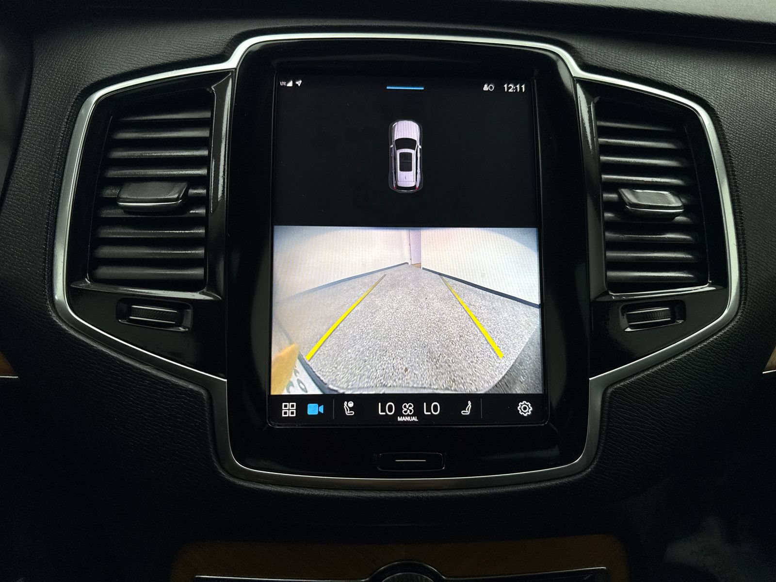 Used 2023 Volvo XC90 T8 Plus AWD/4WD image 29