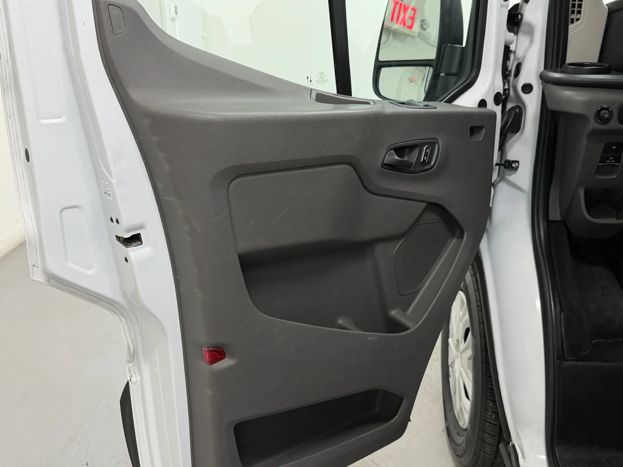 Used 2023 Ford Transit 350 XLT RWD image 17