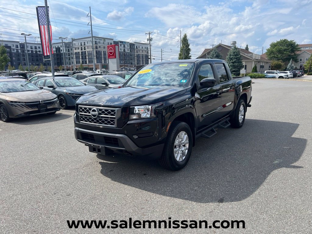 Used 2023 Nissan Frontier SV w/ Technology Package AWD/4WD image 3