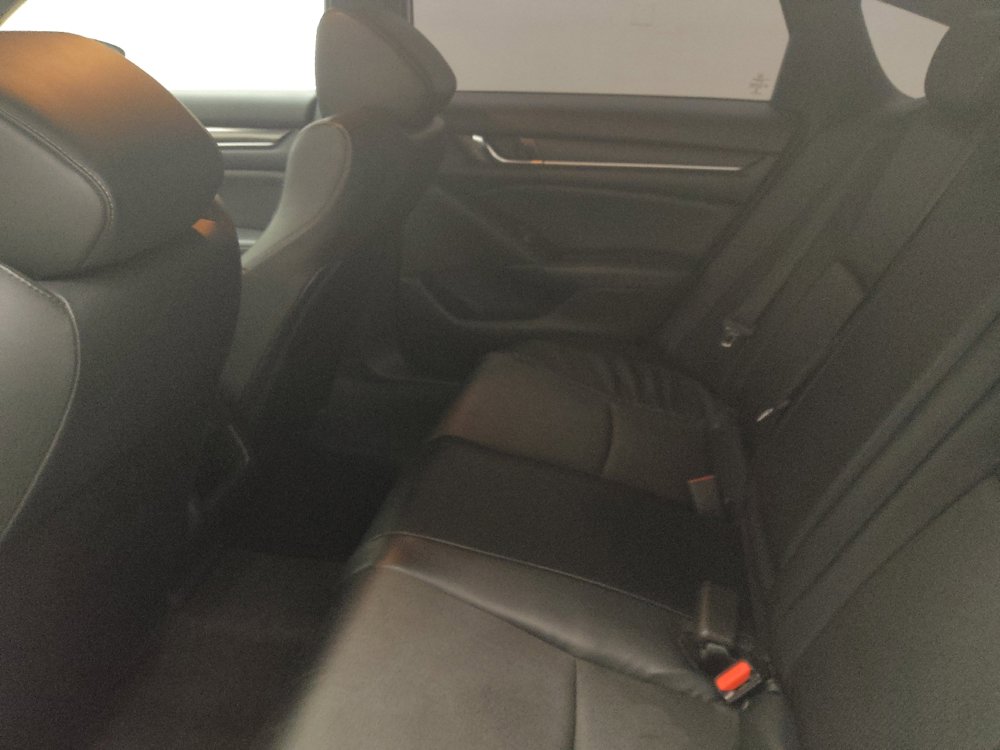 Used 2018 Honda Accord Sport image 18