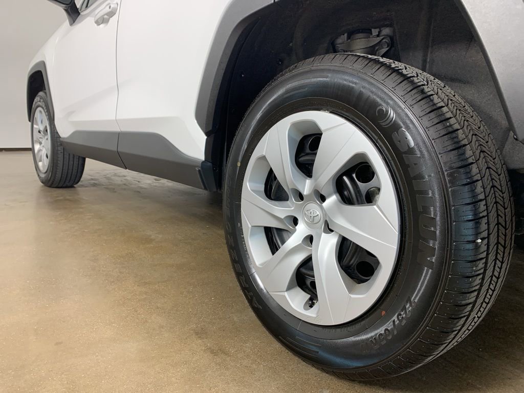 Used 2024 Toyota RAV4 LE image 15