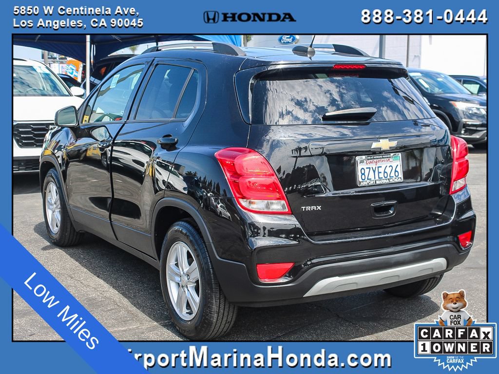 Used 2022 Chevrolet Trax LT w/ LT Convenience Package FWD image 9
