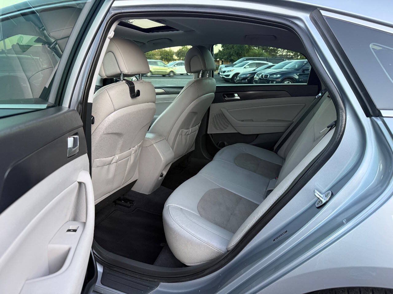 Used 2016 Hyundai Sonata Sport w/ Option Group 1V FWD image 11