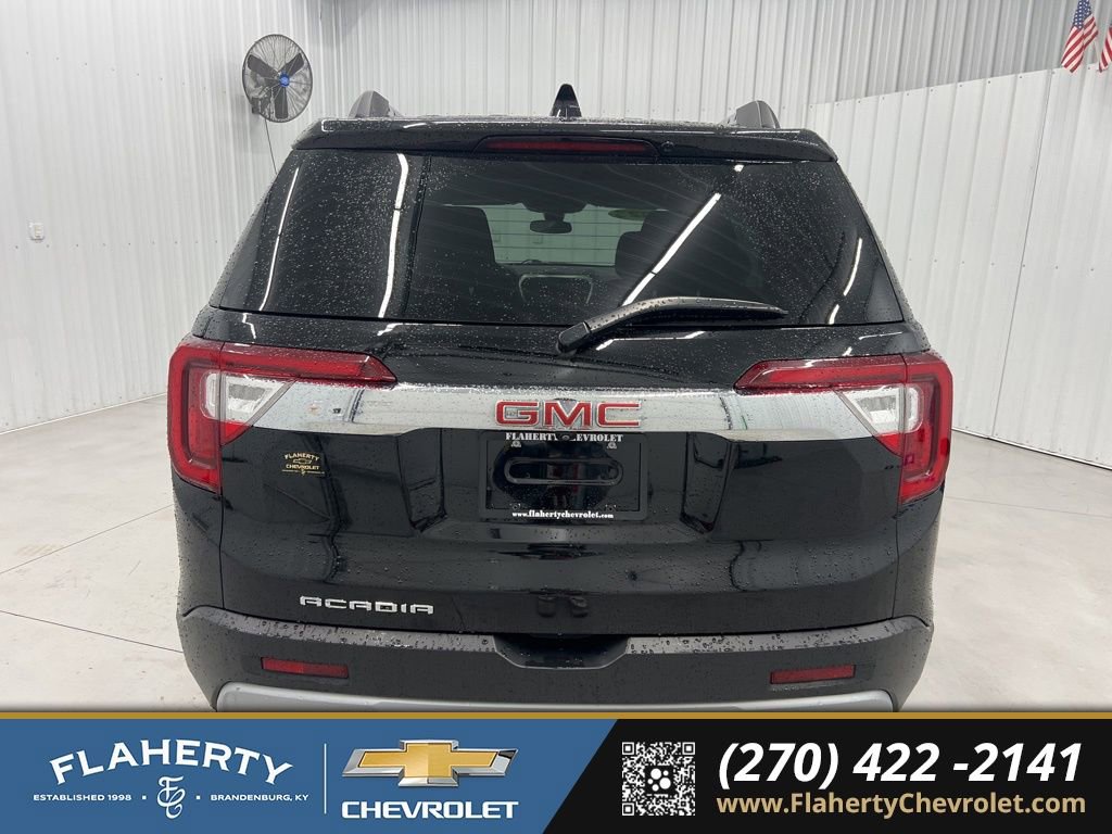 Used 2023 GMC Acadia SLE w/ Driver Convenience Package image 4