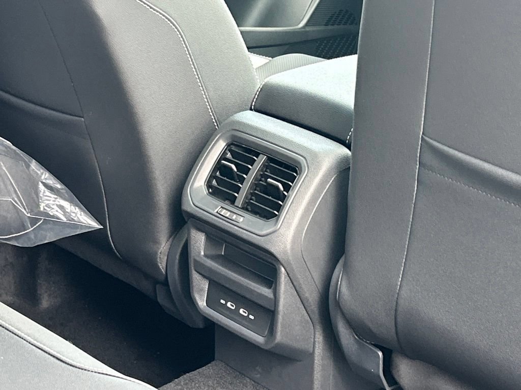 New 2026 Volkswagen Taos SEL AWD/4WD image 50