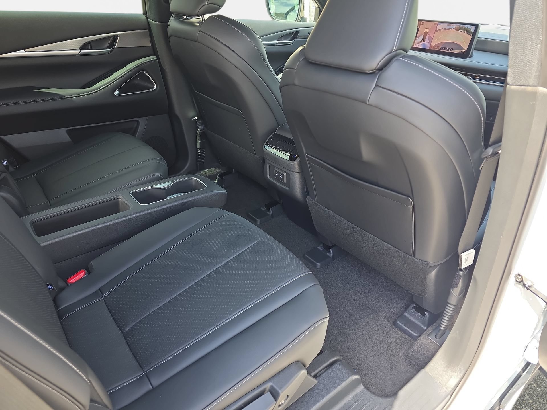 New 2027 INFINITI QX60 Sport w/ Dark Cargo Package AWD/4WD image 11