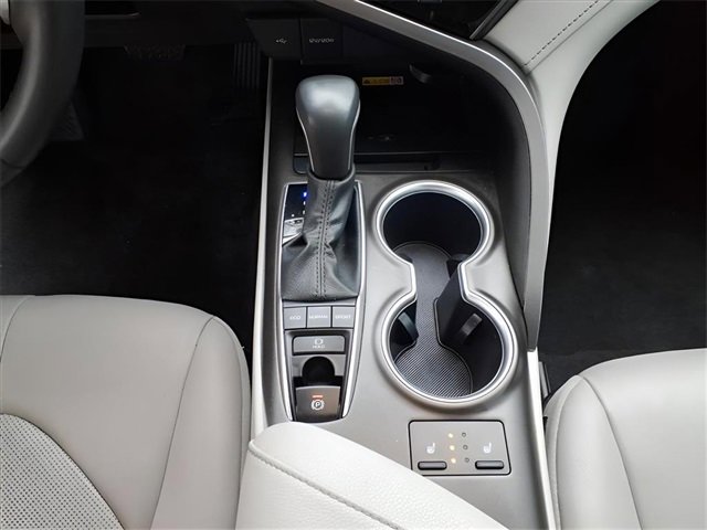 Used 2022 Toyota Camry XLE image 20