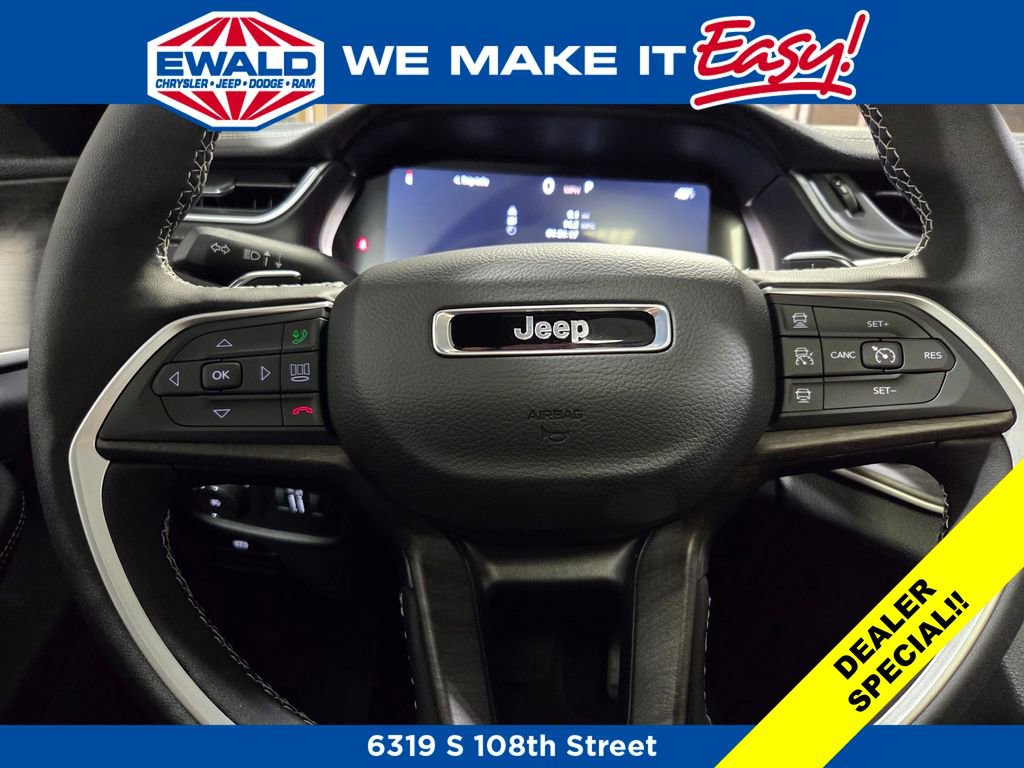 New 2025 Jeep Grand Cherokee Limited w/ Luxury Tech Group II AWD/4WD image 6