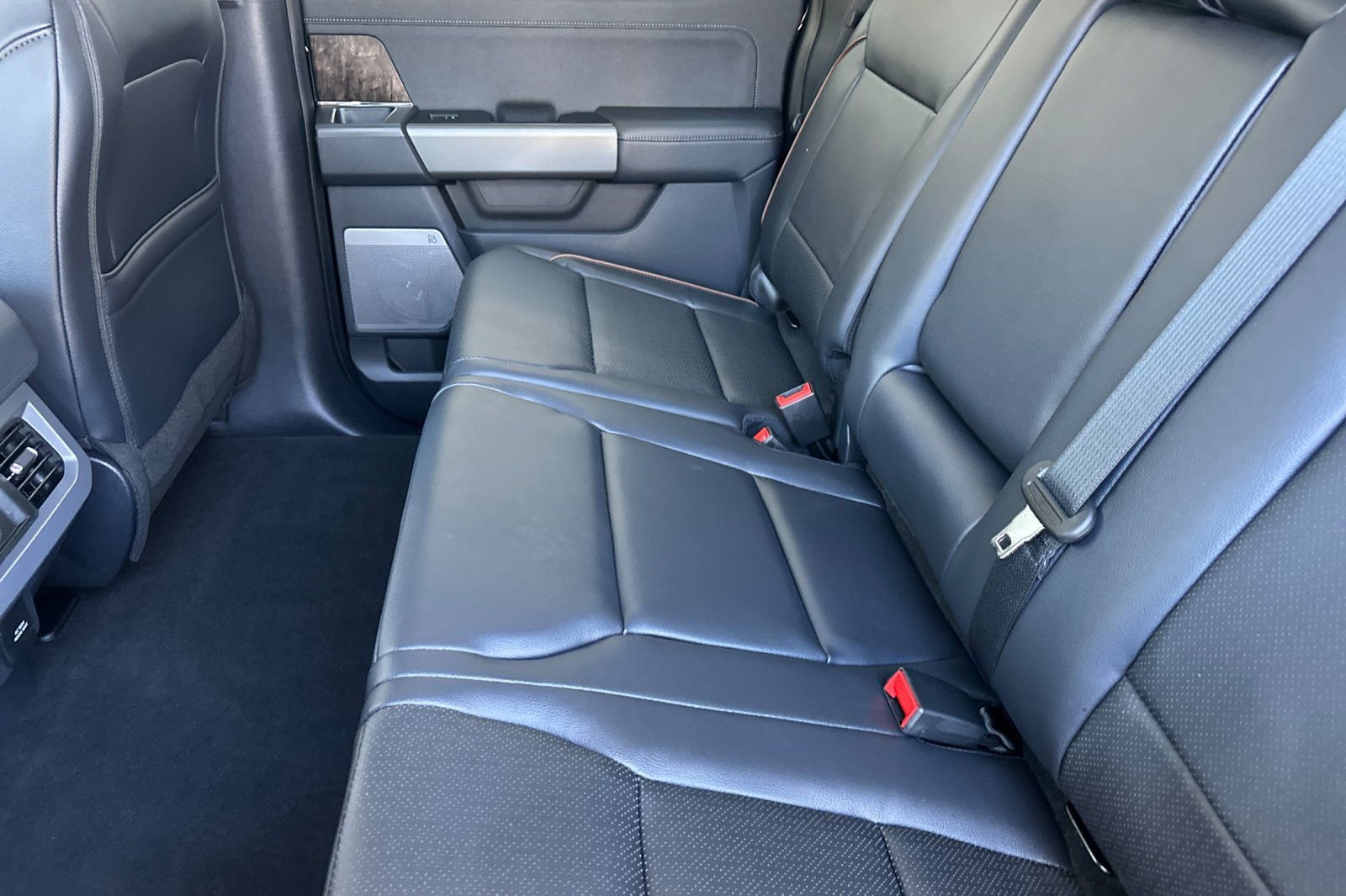 New 2026 Ford F250 Lariat w/ Black Appearance Package image 11