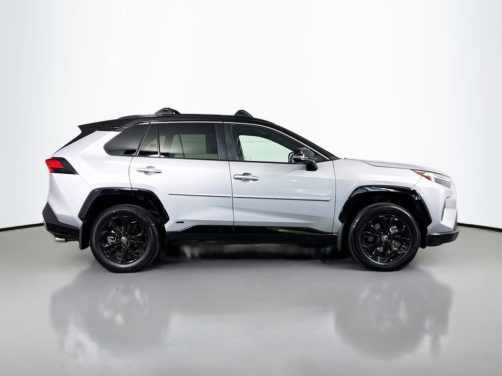 Used 2023 Toyota RAV4 XSE AWD/4WD image 9