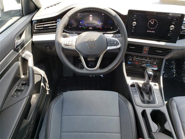 New 2025 Volkswagen Jetta SE image 9