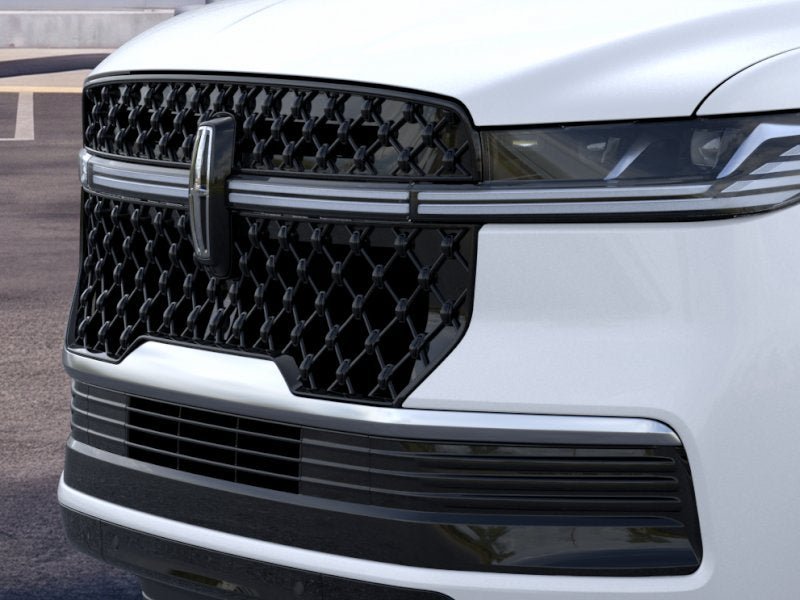 New 2026 Lincoln Navigator Reserve w/ Jet Appearance Package AWD/4WD image 17