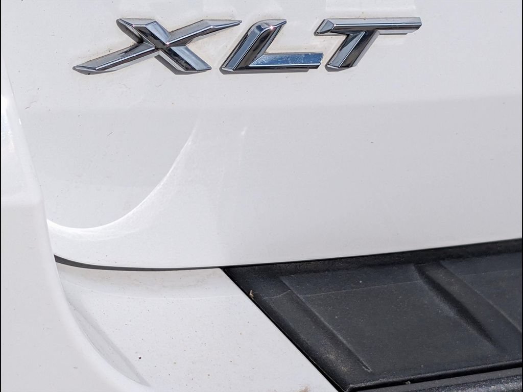 Used 2022 Ford Explorer XLT w/ Equipment Group 202A AWD/4WD image 22
