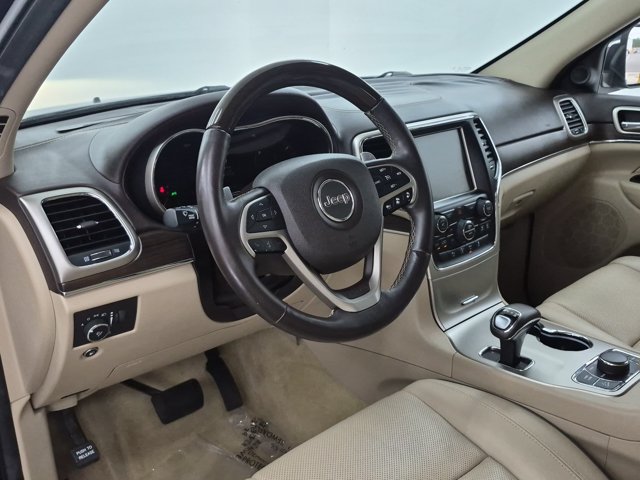 Used 2014 Jeep Grand Cherokee Overland w/ Advanced Technology Group AWD/4WD image 10