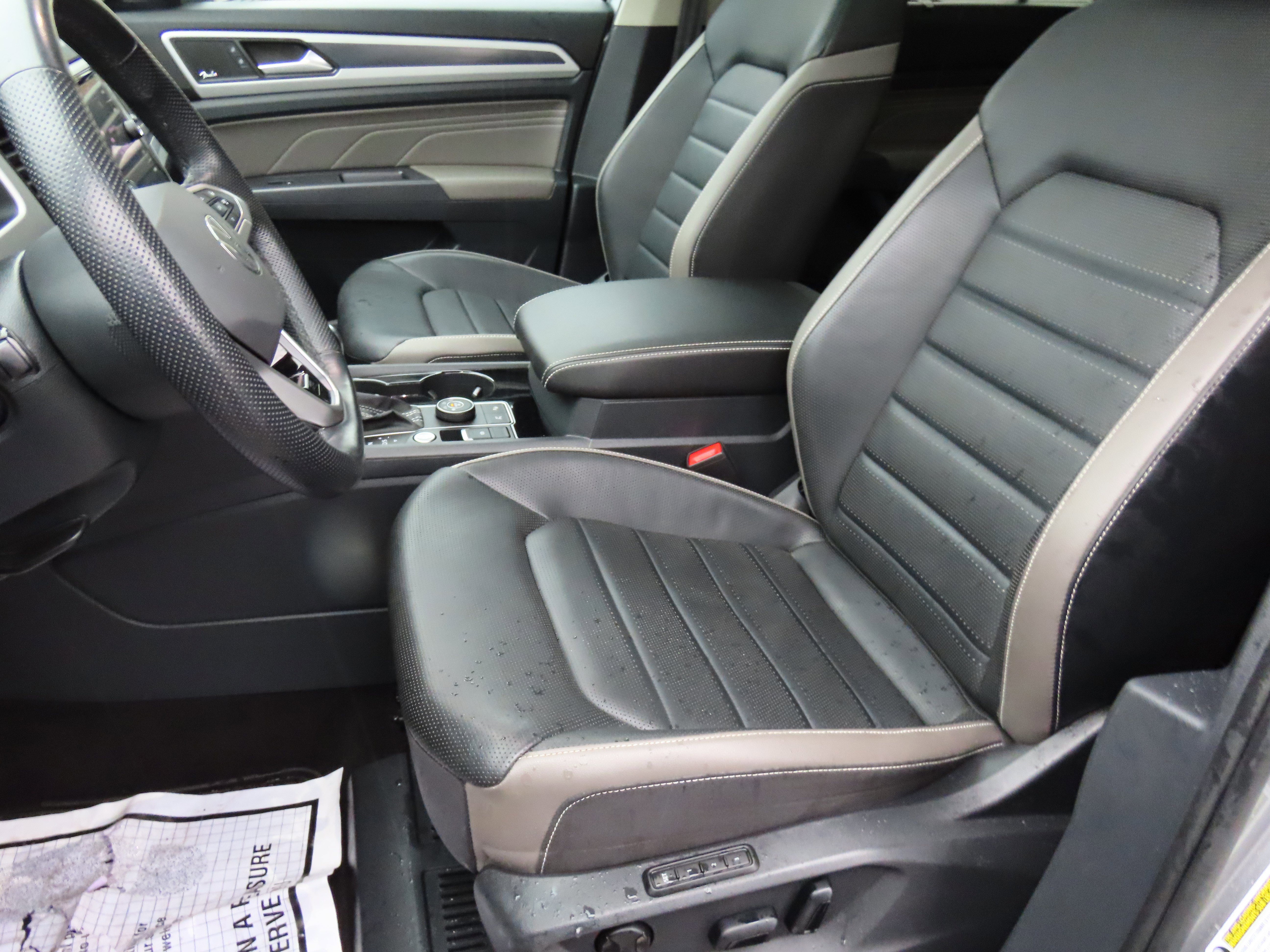 Used 2021 Volkswagen Atlas SEL Premium image 45