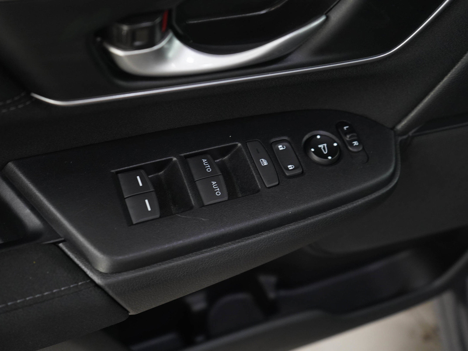 Used 2021 Honda CR-V EX image 19