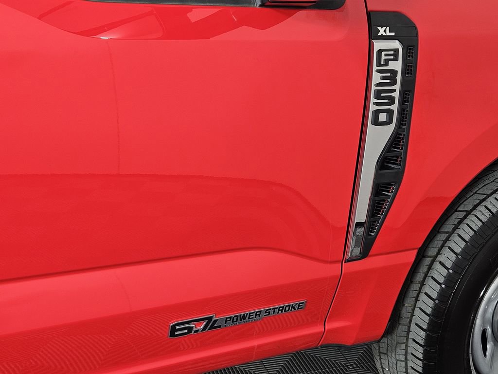 Used 2025 Ford F350 XL w/ XL Chrome Package image 7