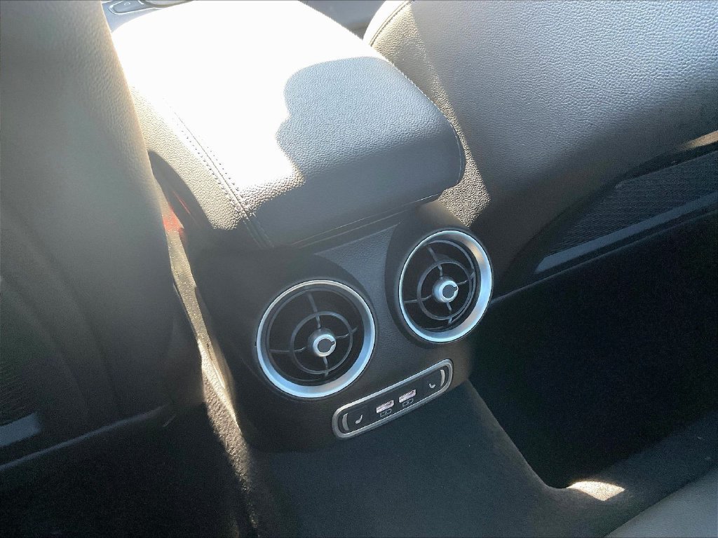 Used 2024 Alfa Romeo Giulia Veloce AWD/4WD image 10