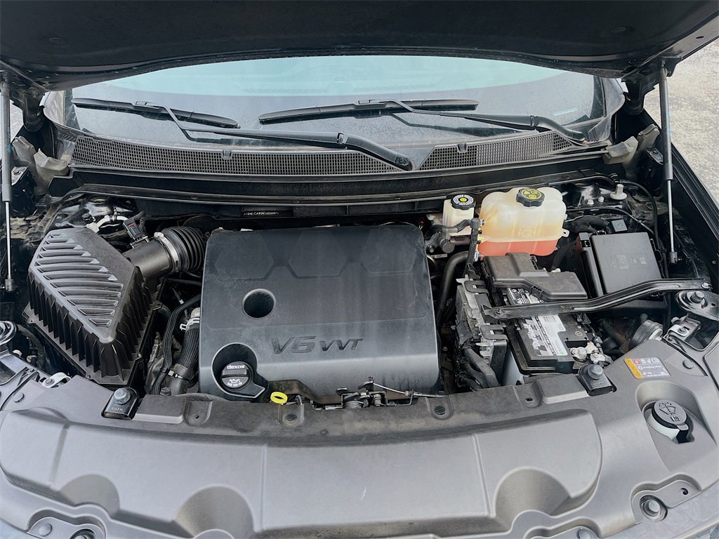 Used 2021 Chevrolet Traverse RS image 33