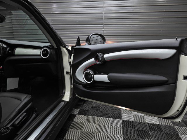 Used 2017 MINI Cooper 2-Door Hardtop FWD image 30