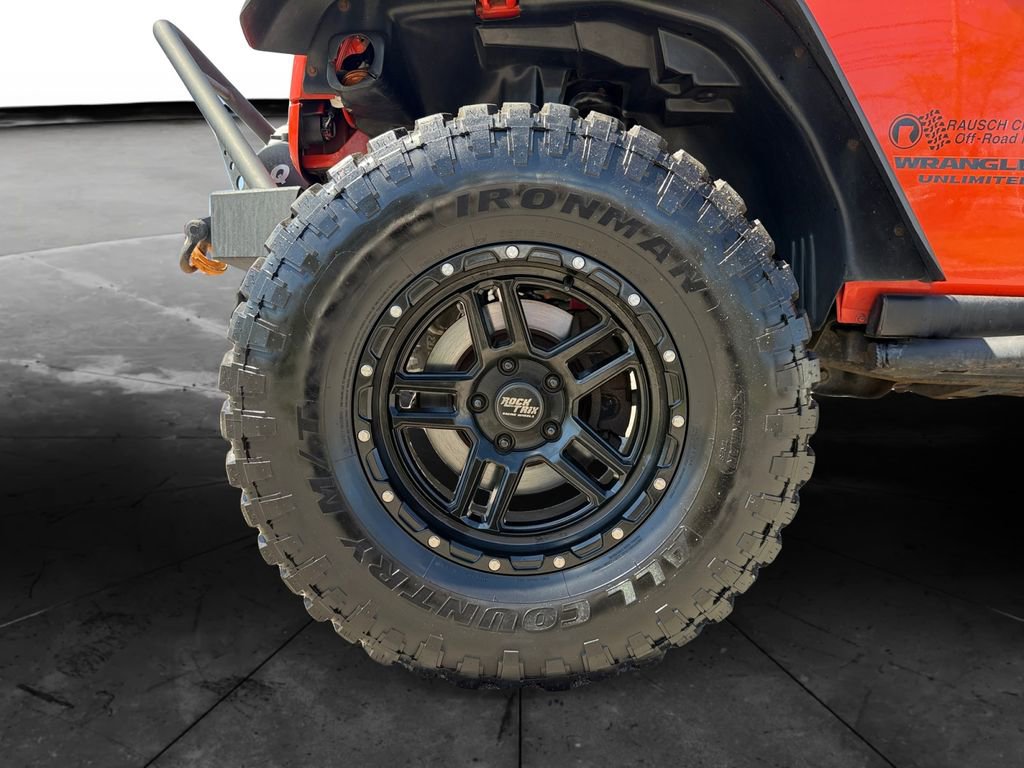 Used 2015 Jeep Wrangler Unlimited Rubicon image 14