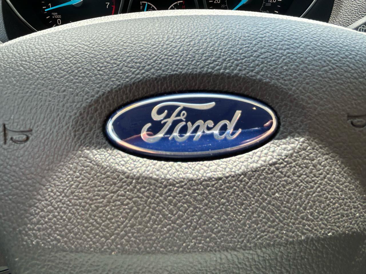 Used 2017 Ford Escape SE w/ Equipment Group 201A FWD image 20