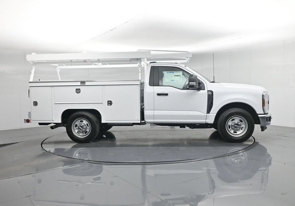 New 2026 Ford F350 XL w/ XL Chrome Package RWD image 35