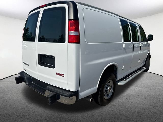 Used 2023 GMC Savana 2500 w/ Driver Convenience Package image 13