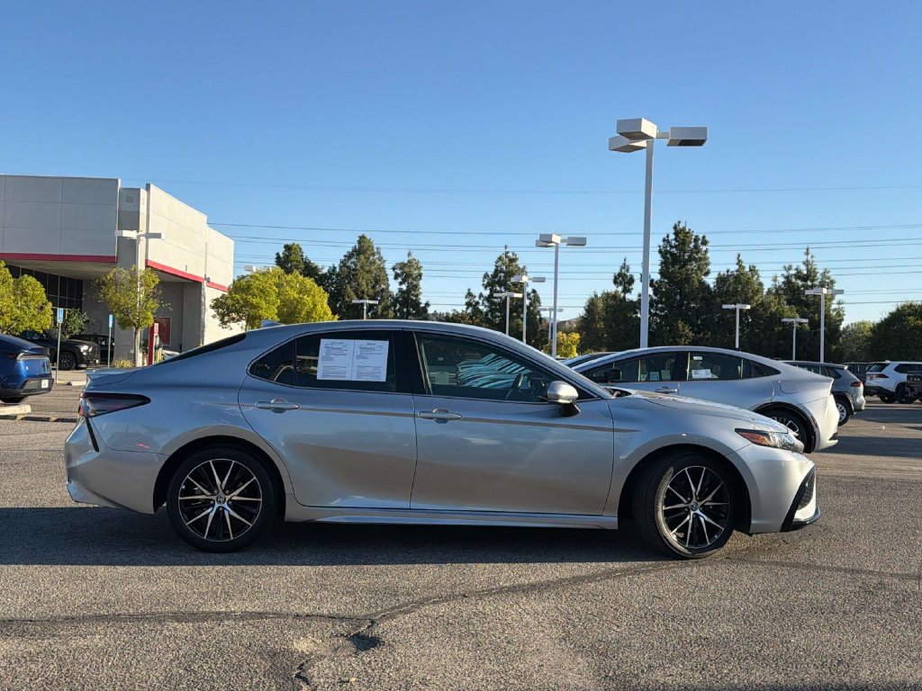 Certified 2024 Toyota Camry SE FWD image 3