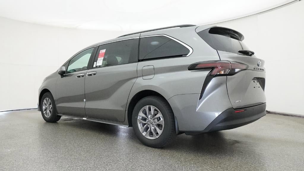 New 2026 Toyota Sienna XLE FWD image 21